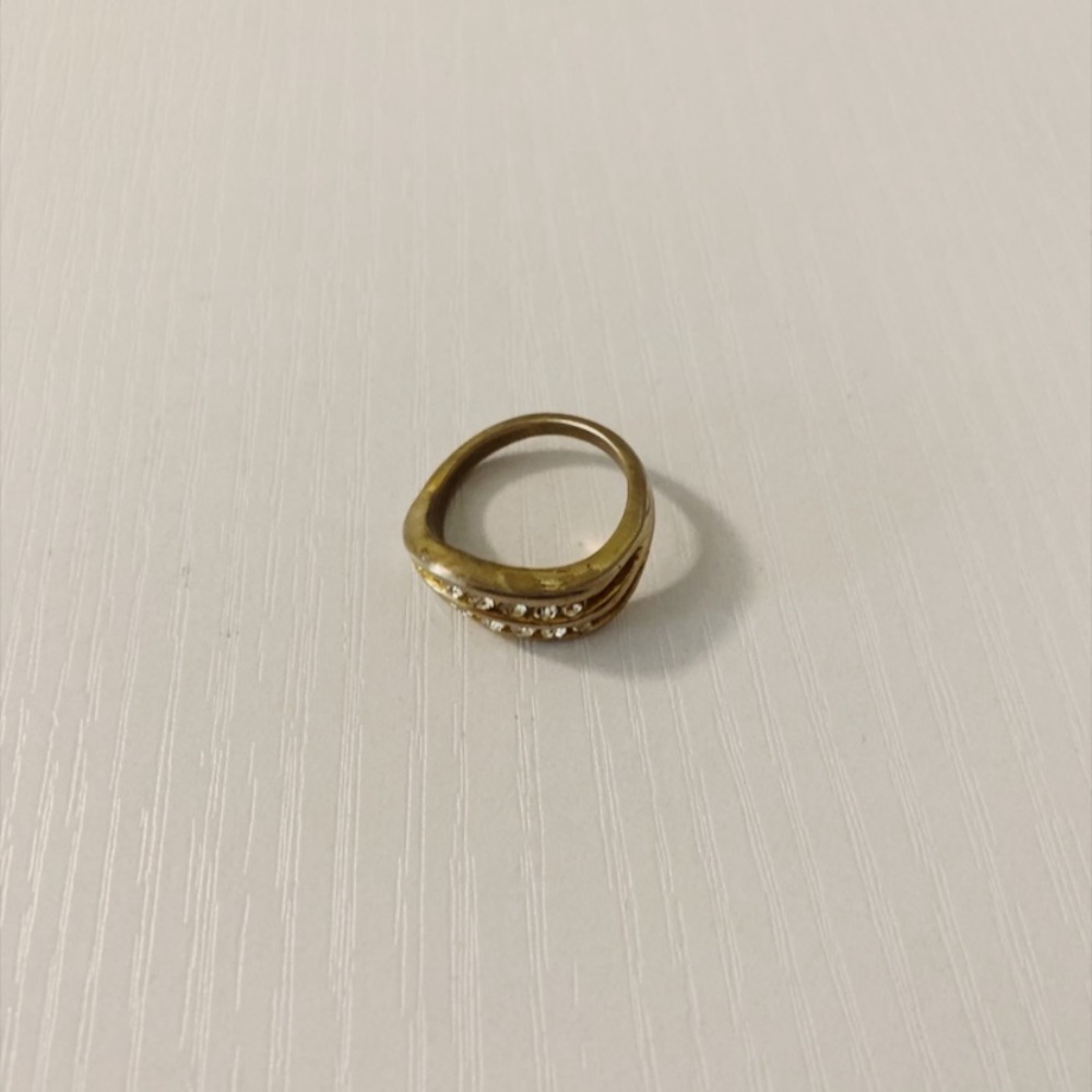 gold ring - Picture 2 of 4